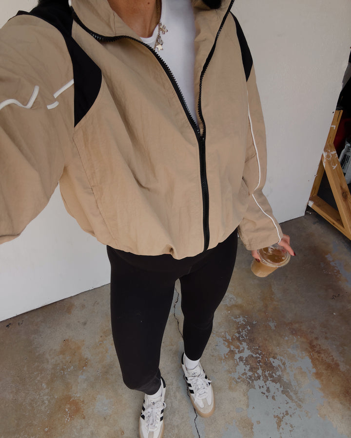 Eloise Contrast Zip-Up Jacket - Taupe/Black