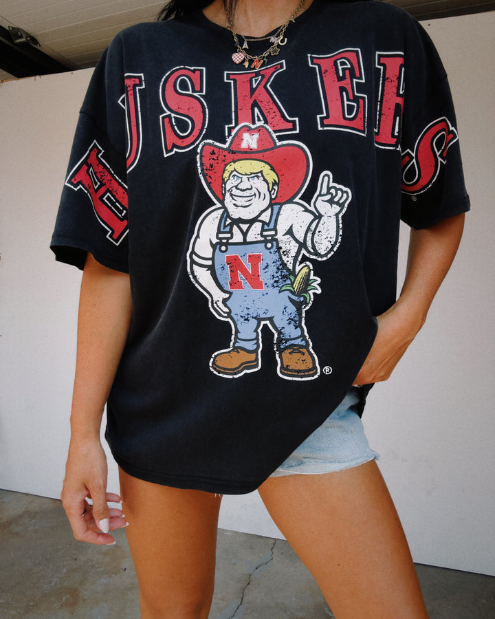 Nebraska Southern Split Oversized Tee - Washed Black