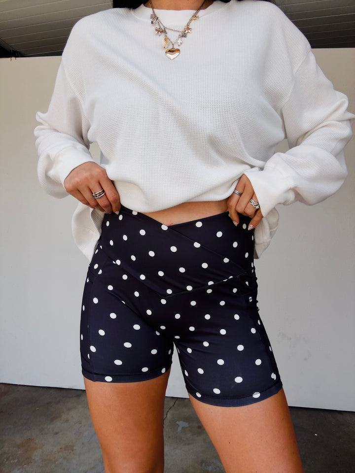 Sweet Spot Biker Shorts - Black/White