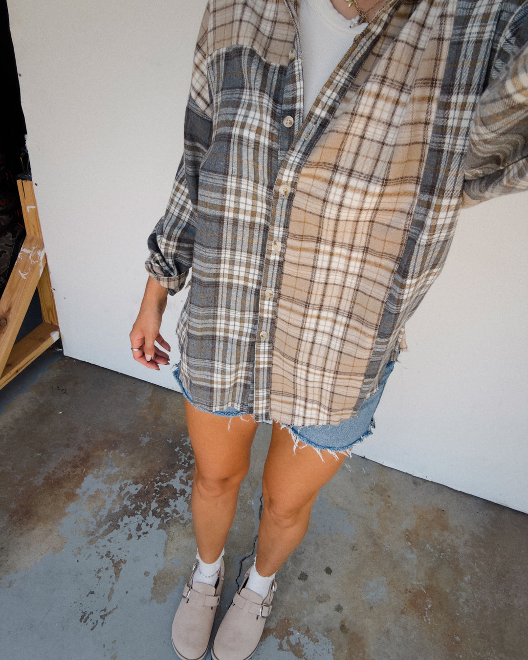 Autumn Trails Flannel - Grey/Sand