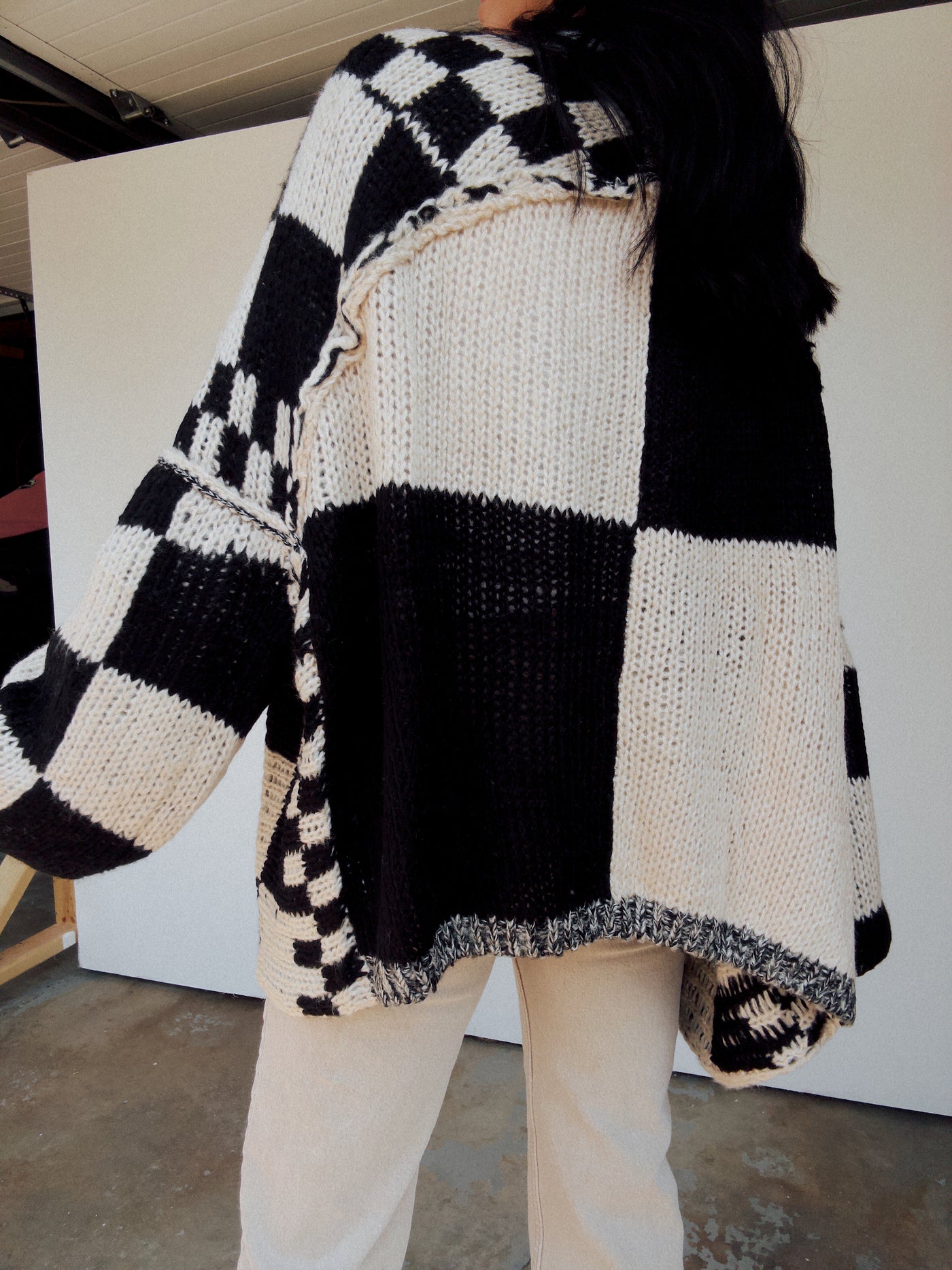 Lennon Oversized Checkered Cardigan - Black/Cream