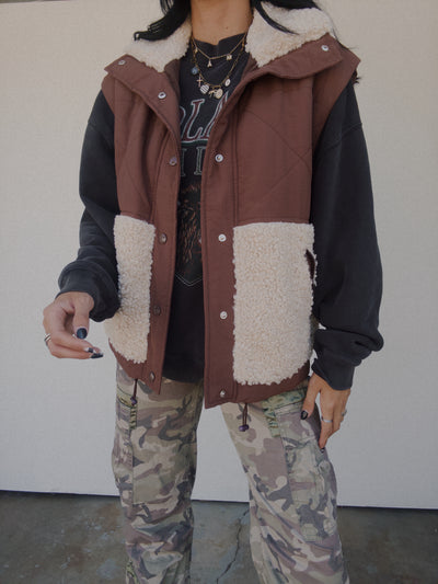 Hit The Slopes Fleece Vest - Brown/Cream