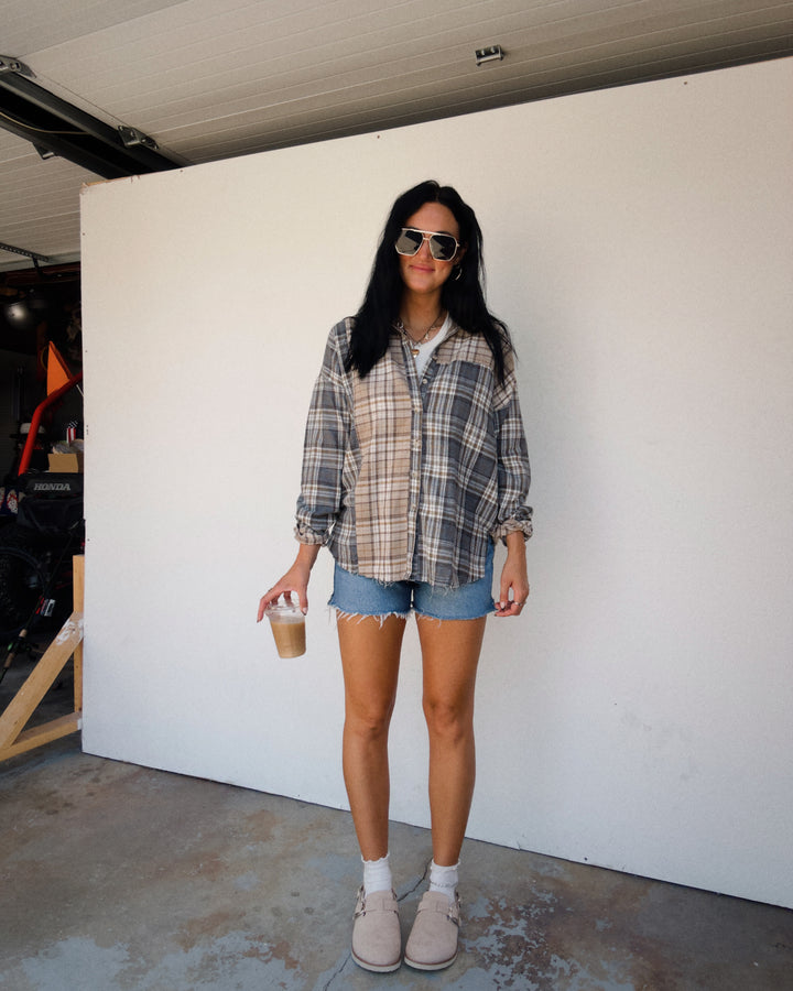 Autumn Trails Flannel - Grey/Sand