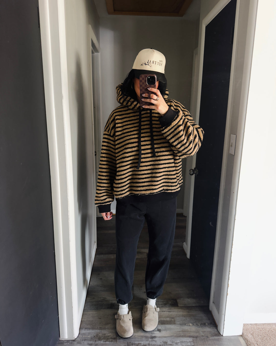 City Shadow Hoodie - Black/Taupe