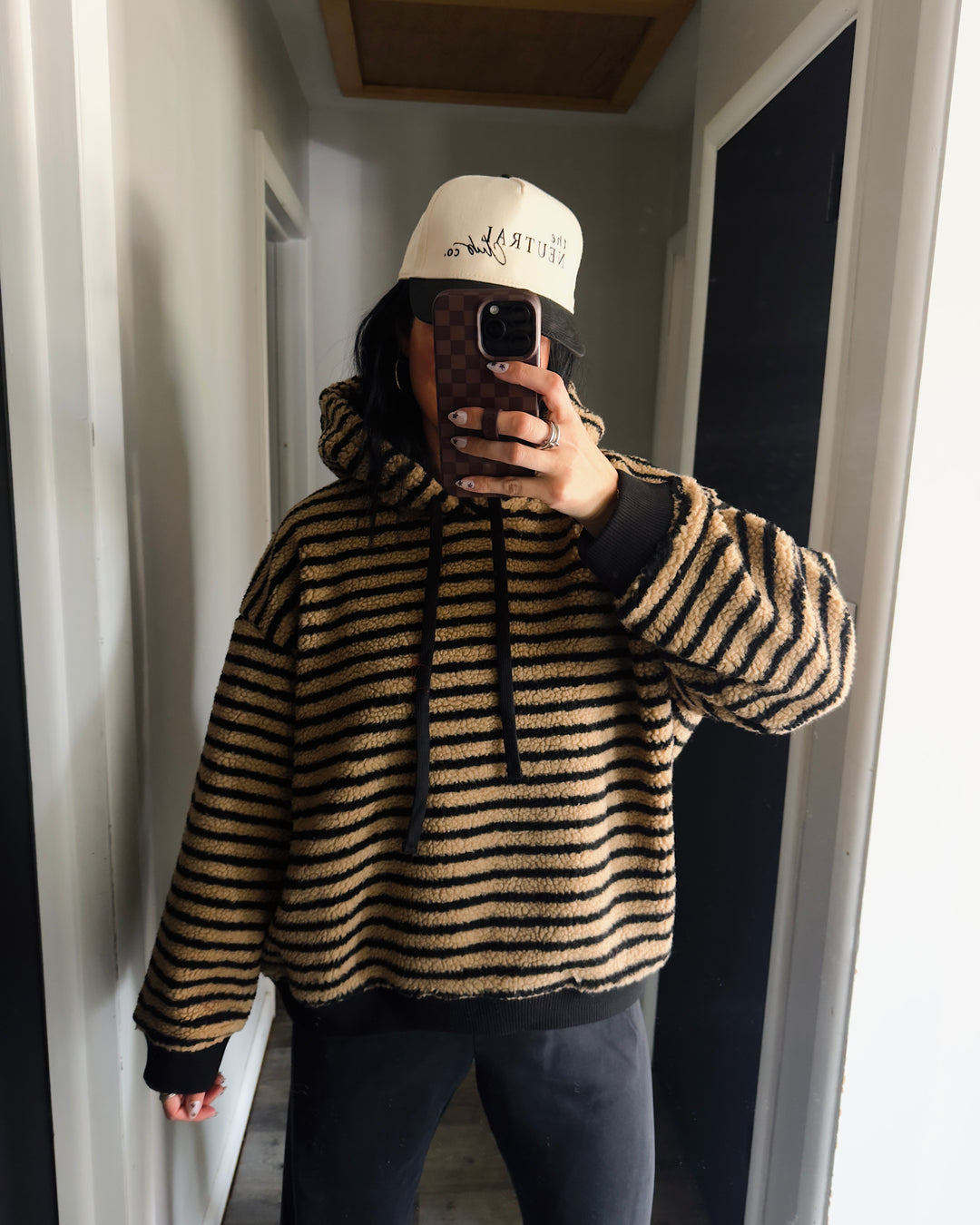 City Shadow Hoodie - Black/Taupe
