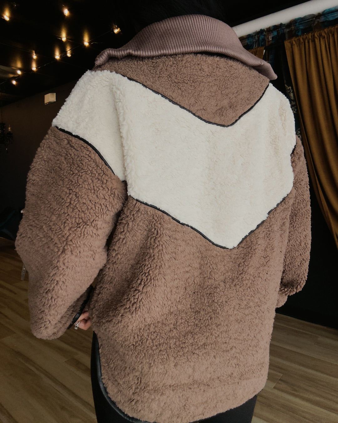Cabin Color-Block Sherpa Jacket - Stone