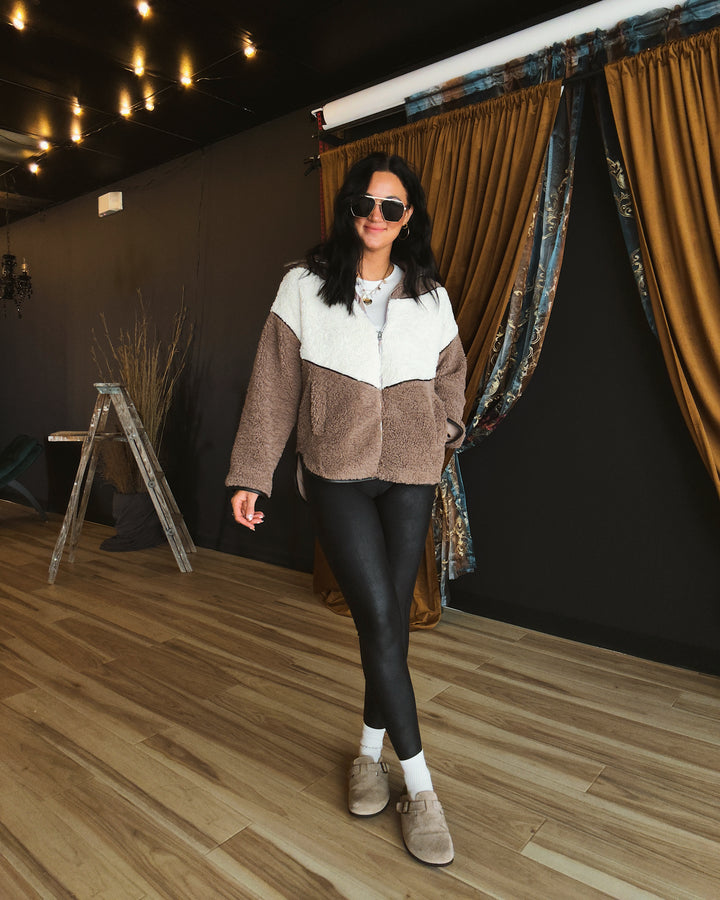 Cabin Color-Block Sherpa Jacket - Stone