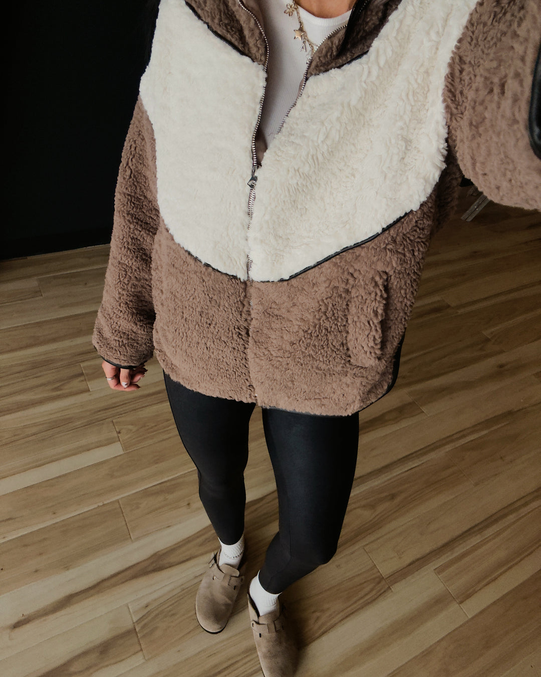 Cabin Color-Block Sherpa Jacket - Stone